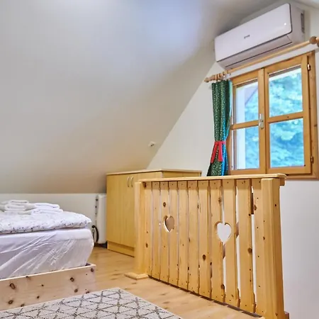 Vakantiehuis Tri Estate, A Piece Of Paradise In Kozjansko Podčetrtek